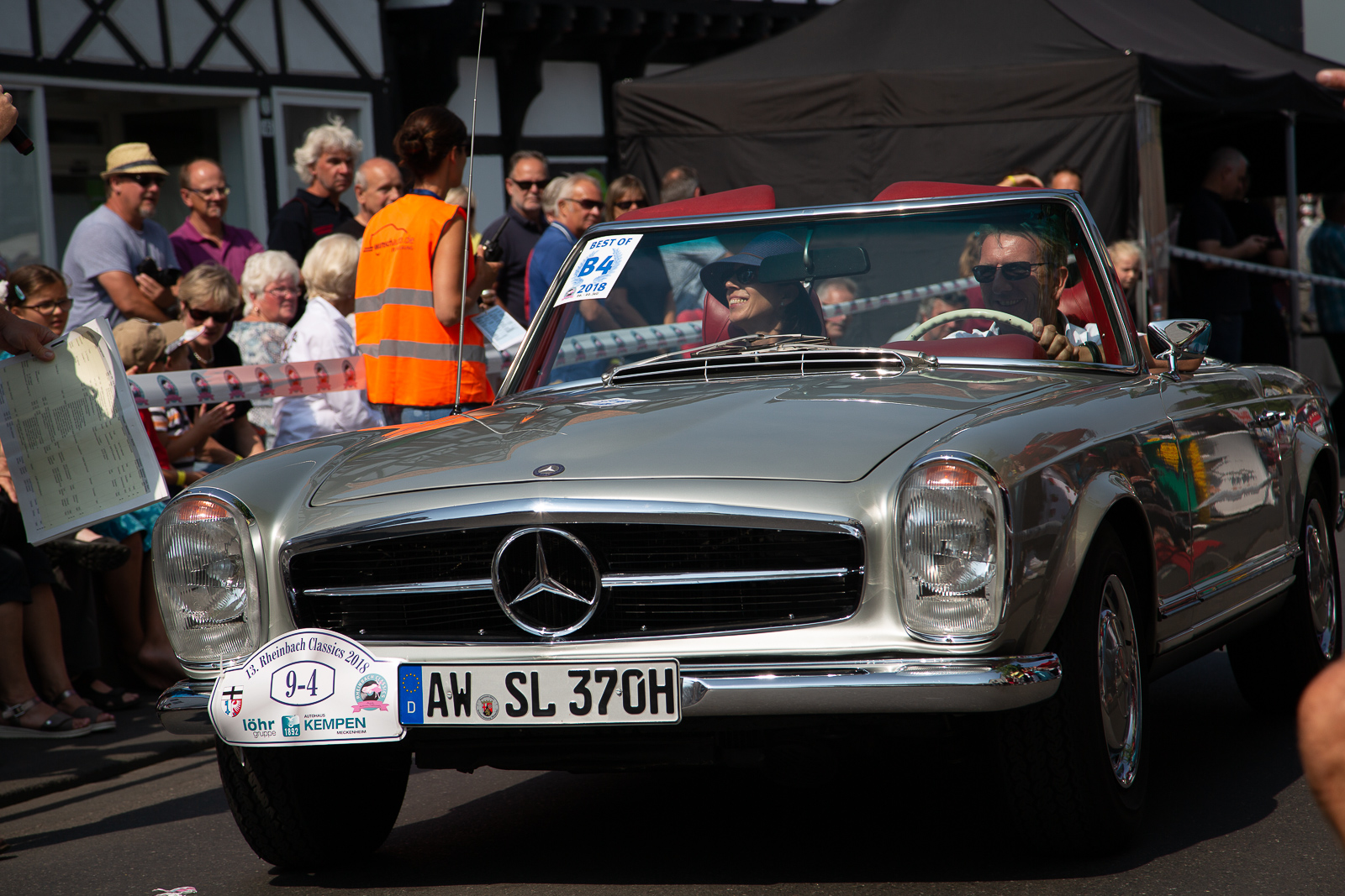 Korso Rheinbach Classics • Musik Motoren und Petticoats